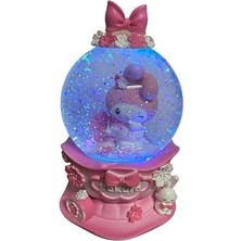 My Melody Sakura Göz Kırpan Işıklı Müzikli Büyük Boy Kar Küresi