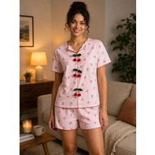 Balis Pijama Kadın Ponponlu Kiraz Detaylı Pamuklu Kısa Kollu Şortlu Ev Giyimi Pijama Takımı Homewear Şık Rahat Iç Göstermez Terletmez Ev Kombini Renkli Çeşitli Bayramlık Ev Giyimi Seti Çeyizlik