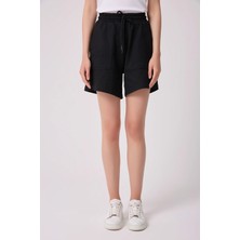 Kadın Beli Lastikli Cepli Regular Fit Şort Siyah