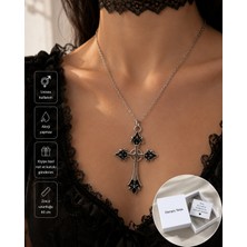 Herşey Nota Gotik Haç Figürlü Unisex Kolye – Siyah Detaylı Alternatif Stil Zincir Kolye