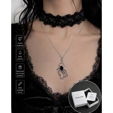 Herşey Nota Siyah Taş Detaylı Fantastik Figürlü Unisex Kolye – Alternatif Stil Zincir Kolye