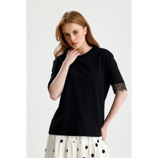 Rose Arya Siyah_kol Ağzı Dantel Detaylı Tshirt