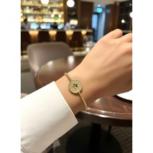 Charm Detaylı Altın Rengi Bileklik