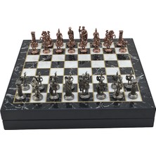 Gift Home Gifthome Orta Boy Metal Roma Satranç Takımı Antik Desenli MDF Tahta 36x36x6 cm  Parça Sayısı 32