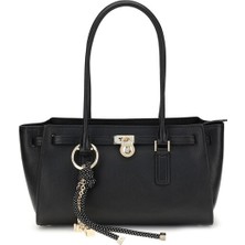 Michael Kors Kadın Marka Logolu Charm Aksesuar Detaylı Günlük Kullanıma Uygun Şık Görünüşlü Siyah Omuz Çantası 30F5GNXT0L 001