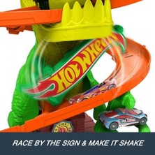 T-Rex ve Itfaiye Istasyonu Oyun Seti T-Rex ve Itfaiye Istasyonu Oyun Seti ve 1:64 Ölçekli Metal Araba, Dinozorla Mücadele JBM73