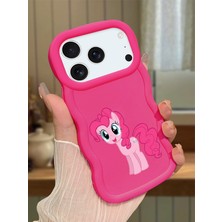 Ucuc iPhone 17 Pro Uyumlu Fuşya Silikon Kılıf Kamera Korumalı Darbe Emici Tasarım Şık Baskı Kılıf