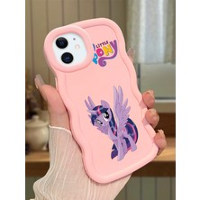 Ucuc iPhone 11 Uyumlu Pembe Silikon Kılıf Kamera Korumalı Darbe Emici Tasarım Şık Baskı Kılıf