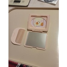 AyrStore Katlanır Ayna & Tarak – Pratik Taşınabilir Cep Boy Mini Ayna ve Saç Tarağı, Kompakt Tasarım (Pembe, Dikdörtgen)