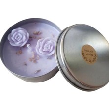 AyrStore Faveury Lavanta Kokulu Soya Mum – Çiftlerin Özel Anları Için – El Yapımı, Aromaterapi, Metal Kutuda – 30 Saat Yanma Süresi - Çiçek Desenli