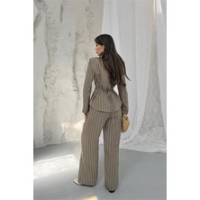 Neşeli Butik Kadın Vizon Şerit Desenli Bel Bağlamalı Blazer Ceket Pantolon Takım --- NBNP030