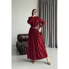 Neşeli Butik Kadın Kırmızı Drapeli Kemer Detaylı Sandy Kumaş Premium Tesettür Elbise NMS090