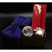 As Gift Kişiye Özel Kırmızı Cüzdan & Baskılı Krom Kaplı Makyaj Aynası & Ahşap Mumluk & Şal Hediye Seti