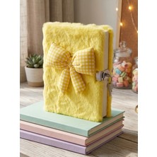 Bam Çizgili Kilitli Kurdelalı Peluş Defter 80 Yaprak 21X15 cm