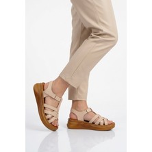 Aspor Bej Kadın Dolgu Topuk Sandalet