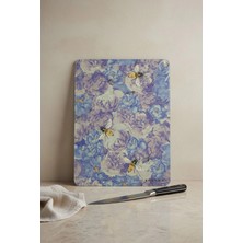 Khakma Violetgarden Cam Kesme Tahtası – 25X35 cm | Mor Çiçek Desenli | Arılı Tasarım |temperli Cam