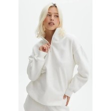 Uzun Kol Yarım Farmuarlı Yakalı Basic Sweatshirt - Beyaz