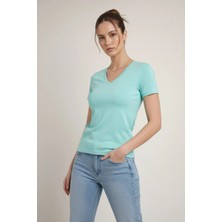 Kadın T-Shirt V Yaka Slim Fit Likralı Tişört Yazlık Basic Body - Turkuvaz