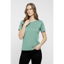 Kadın T-Shirt Bisiklet Yaka Slim Fit Likralı Tişört Yazlık Basic Body - Mint Yeşili