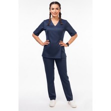 Nur Medikal Giyim Gülce Model Lacivert Renk Scrubs Kadın Doktor Hemşire Üniforma Takımı