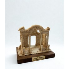 Anatolia Museum Efes Hadrian Tapınağı