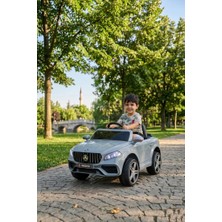 Farbu Oyuncak Maestro Gt 4x2 12V Akülü Uzaktan Kumandalı Emniyet Kemerli 2x Arka Süspansiyonlu Çocuk Akülü Araba