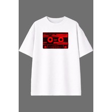 Vsrn Kırmızı Kaset Tasarım Ön Baskılı Beyaz Oversize T Shirt
