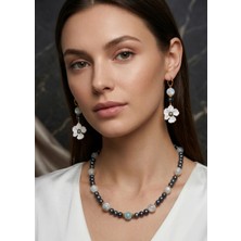 Woona Ay Taşı & Lacivert Inci Çelik Çiçek Fiğürlü Küpeler Premium Kolye & Küpe Takı Seti
