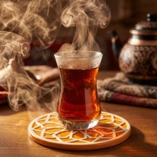 Saul El Yapımı Premium Seramik Bardak Altlığı | Özel Kabartmalı Selçuklu Motifi | Otantik Bal Köpüğü (Hardal) Rengi | Dekoratif & Dayanıklı Sunum Altlığı