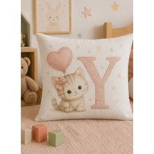Kadorex Design Sevimli Kedicik Harfli Bebek Odası Kırlent Dekoratif Kılıfı (40 x 40) cm (Y) Harfı