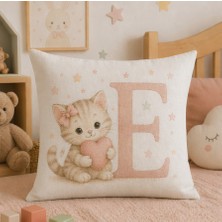Kadorex Design Sevimli Kedicik Harfli Bebek Odası Kırlent Dekoratif Kılıfı (40 x 40) cm (E) Harfı