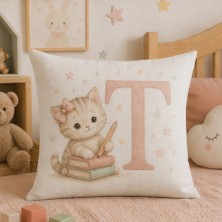 Kadorex Design Sevimli Kedicik Harfli Bebek Odası Kırlent Dekoratif Kılıfı (40 x 40) cm (T) Harfı