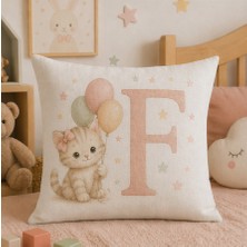Kadorex Design Sevimli Kedicik Harfli Bebek Odası Kırlent Dekoratif Kılıfı (40 x 40) cm (F) Harfı