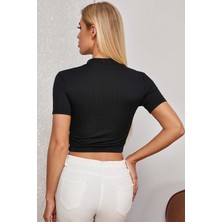 Modanı Seç Kadın Siyah Yarım Fermuarlı ve Kısa Kollu Crop Top Bluz