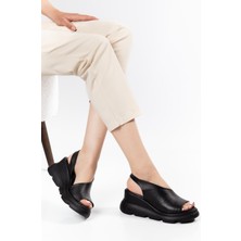 Suins Shoes Suins Helora Model Arkası Lastikli Dolgu Topuk Sandalet