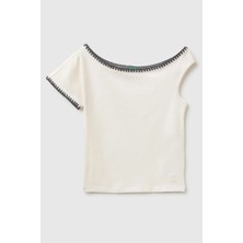 United Colors Of Benetton Kız Çocuk Asimetrik Yaka Işleme Detaylı T-Shirt Ekru 6-14 Yaş
