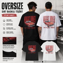 Tişört Kodu Midnight Runner Oversize Arka Baskılı Tişört – Vintage Car Streetwear Tee
