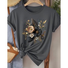 Nigrum Pardus Nıgrum Pardus Yeni Sezon Black Flower Bouquet Baskılı %100 Pamuk Büyük Beden Kadın T-Shirt