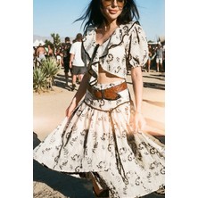 Fashion Cocktail Nakışlı Işlemeli Güpürlü Önden Bağlamalı Balon Kol Crop Bluz ve Yırtmaçlı Asimetrik Uzun Yırtmaç Efekt Etek Yazlık Romantik Vintage Retro Bohem Ikili Takım Kadın Set