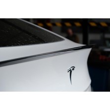 Model Y ile Uyumlu Arka Bagaj Üstü Spoiler Parlak Siyah (Piano)