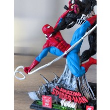 Pilovestik Spider-Man ve Venom 16K Ultra Detaylı Reçine Figür - 31 cm Koleksiyonluk Diorama