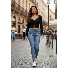 mery Kadın Siyah Uzun Kollu Düğme Detaylı Göğüs ve Göbek Dekolteli Crop Top Bluz Premium Stil Mer