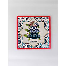 Mundy Sarıgerme Temalı Polyester Kabartmalı Kaplumbağa Desen Magnet  7 x 7 cm – Dekoratif Hediyelik Buzdolabı Süsü  (KOD:1164)