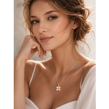 Solare Accessories Altın Kaplama Inci Detaylı Yonca Kolye