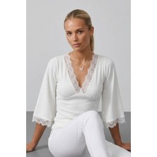 Şiir Quıt Slim Fit Bele Oturan V Yaka Dantel Detaylı Volan Kollu Kadın Bluz & Top & Tshirt -