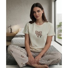 %100 Pamuk Kadın Pijama Takımı Baskılı Kısa Kollu Çizgili Ekru