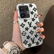 HONTINGA Vivo X200 Fe ile Uyumlu Kılıf Silikon Kenar Sert Arka Kamera Koruyucu Basitlik Anti Düşme Kamera Korumalı Marka Desen Couple Telefon Kılıfı Kadın ve Erkek Için Uygundur K1-1326