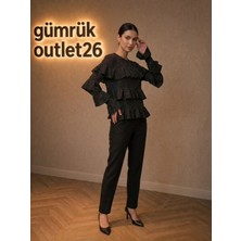 Noqta Fırfır Detaylı Simli Bluz