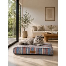 Bir Pati İzi Kedi ve Köpek Yer Minderi ve Matı Üst Kalite Yıkanabilir Kılıflı Fermuarlı %100 Boncuk Elyaf Kaydırmaz Taban Kedi ve Köpek Yatağı
