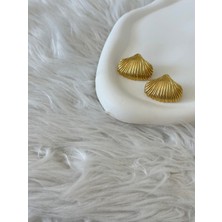 Revoia Deniz Kabuğu Formlu Gold Küpe